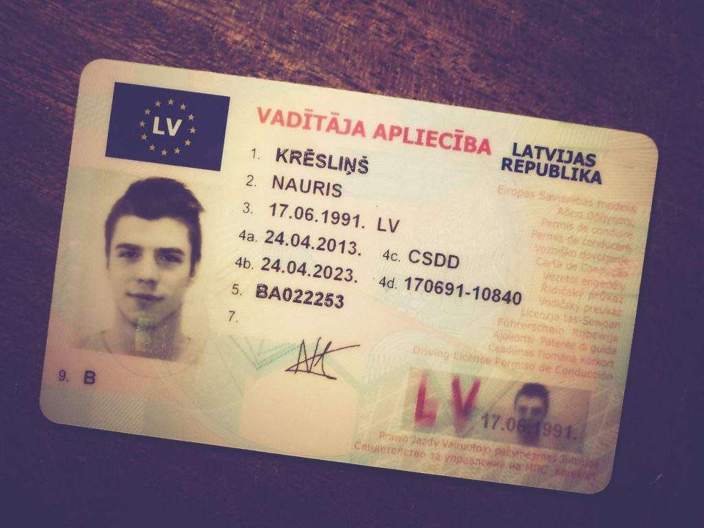 mua giấy phép lái xe, mua giấy phép lái xe đã đăng ký csdd, chi phí làm bằng lái xe Latvia,